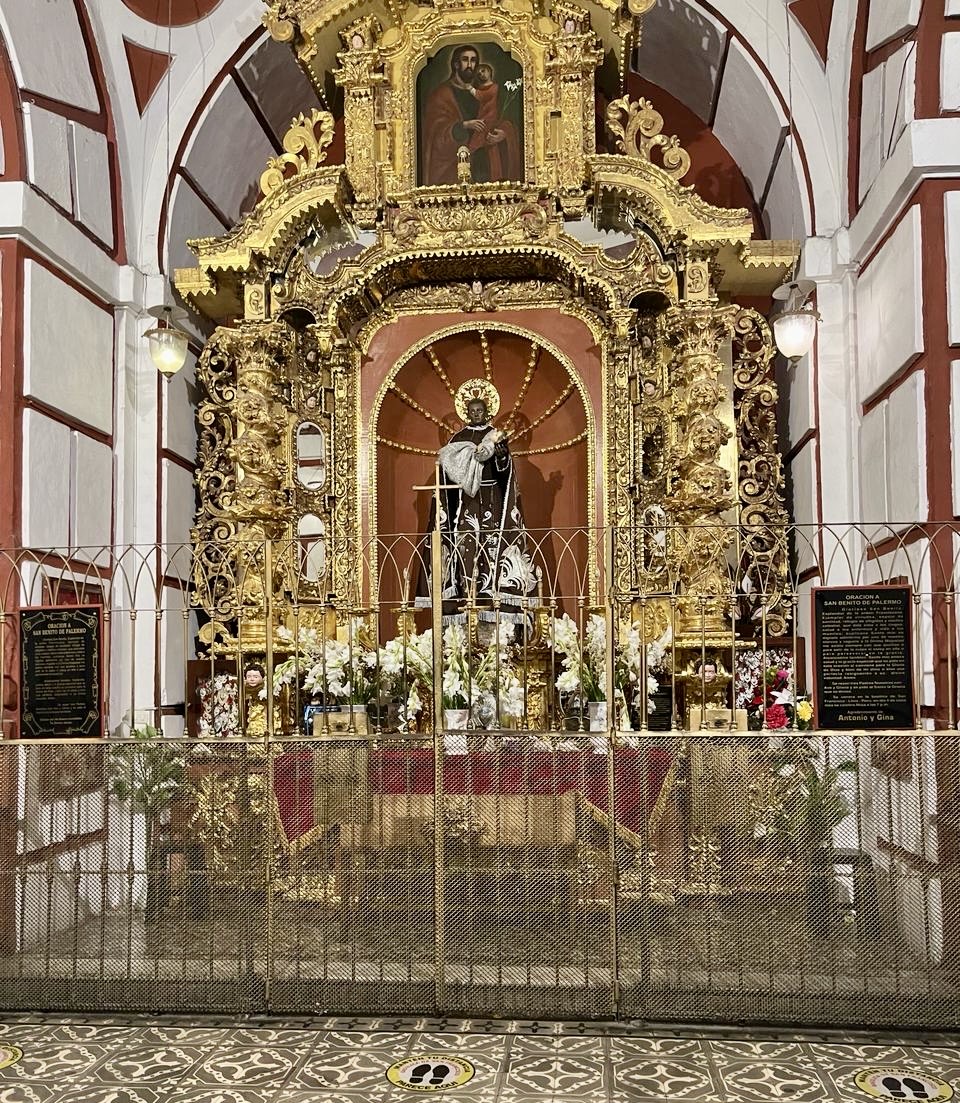 altar-de-são-benedito--convento-de-são-francisco--lima_-peru–-foto_-stella-coda-65f453aec158a.jpg